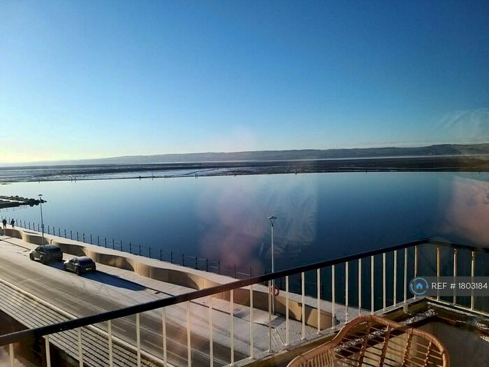 2 Bedroom Flat To Rent In South Parade, West Kirby, Wirral, CH48