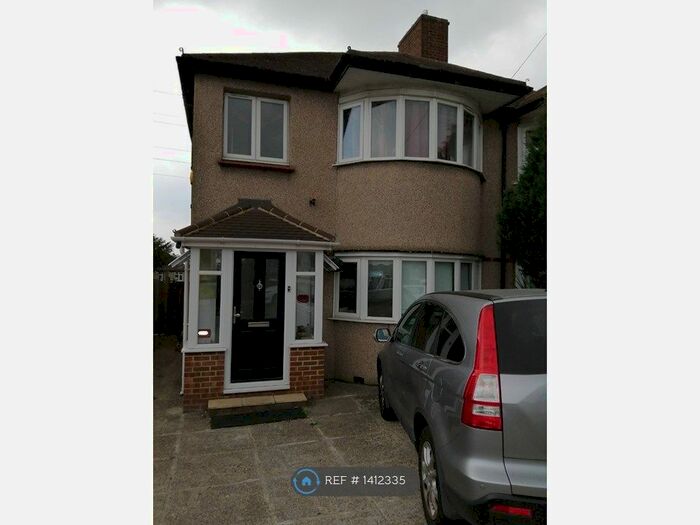 3 Bedroom Semi-Detached House To Rent In Westwood Lane, Welling, DA16