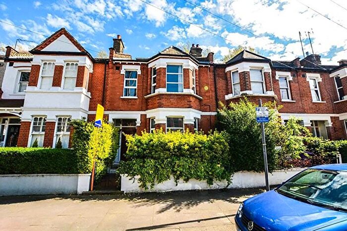 3 Bedroom Property To Rent In Ridgdale Street, Mile End, London, E3