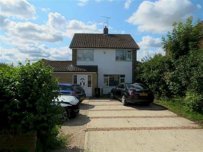 4 Bedroom House To Rent In Buckingham Road, Bletchley, Milton Keynes, MK3