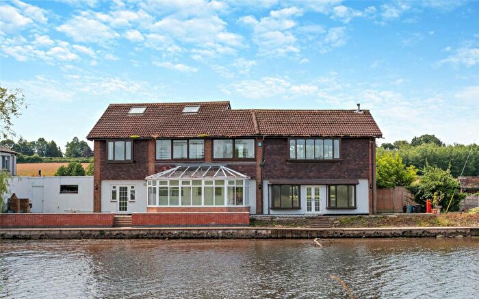 3 Bedroom Detached House For Sale In Warrington Road, Acton Bridge, Northwich, Cheshire, CW8