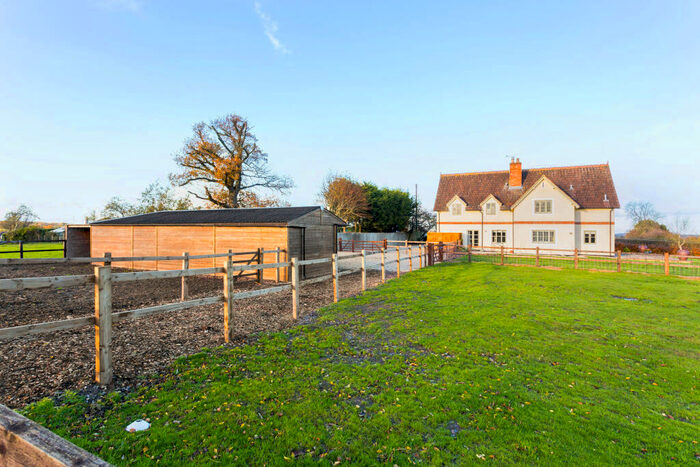 5 Bedroom Detached House For Sale In Wood Street, Swindon, SN4