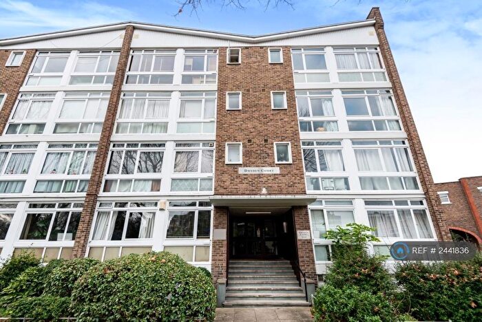 Studio To Rent In Dryden Court, London, SE11