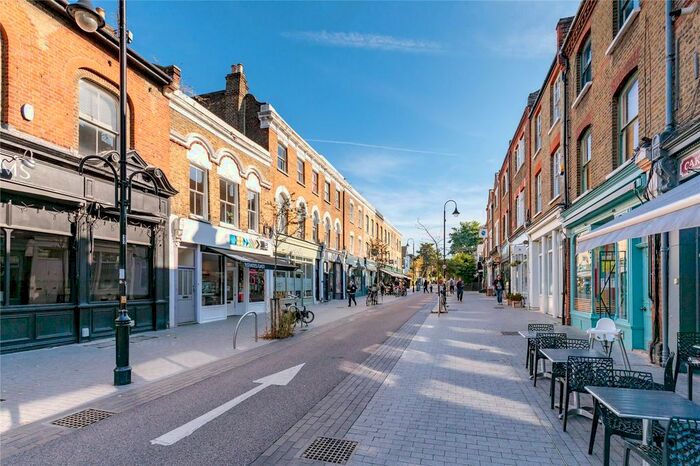 2 Bedroom Flat To Rent In Orford Road, Walthamstow, London, E17