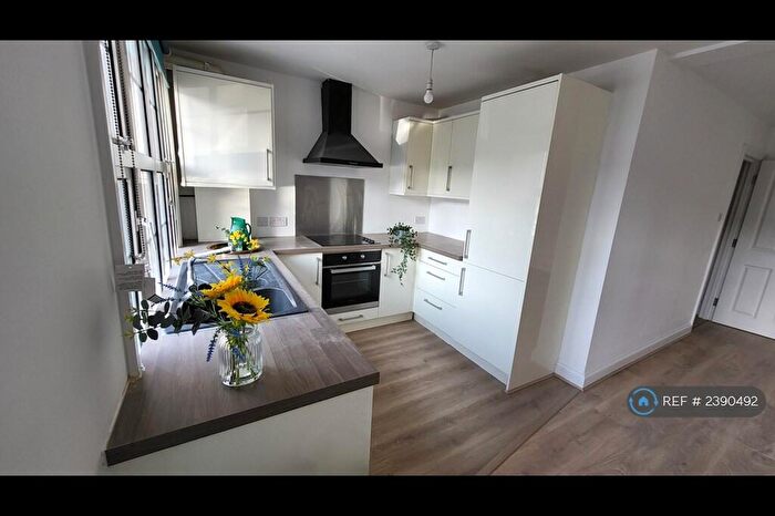 2 Bedroom Flat To Rent In Throwley Way, Sutton, SM1