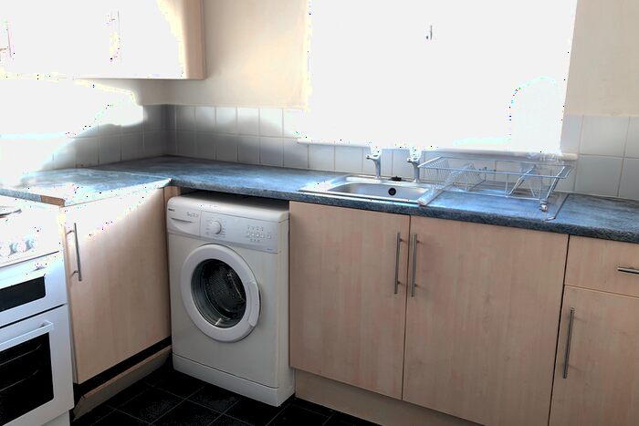 2 Bedroom Flat To Rent In New Chester Road, Birkenhead, CH42
