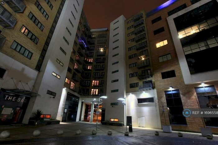 2 Bedroom Flat To Rent In The Bar, Newcastle Upon Tyne, NE1