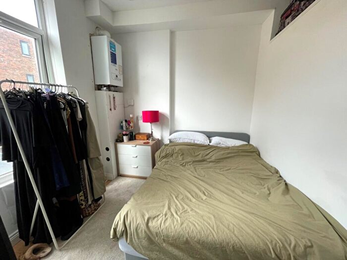 1 Bedroom Flat To Rent In Brecknock Road, Tufnell Park, N7
