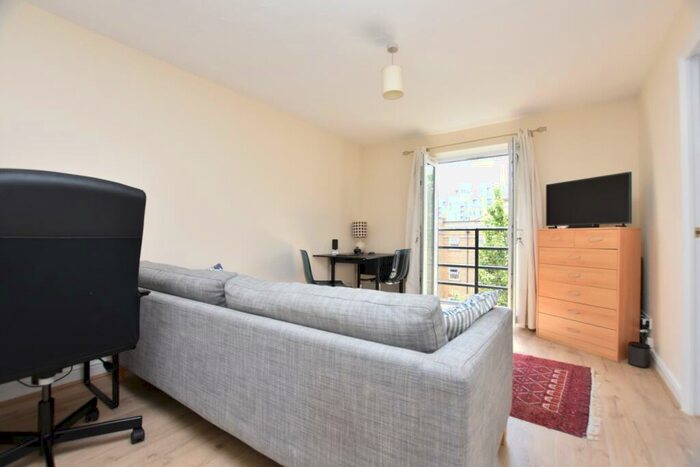 1 Bedroom Apartment For Sale In Glaisher Street, Greenwich, SE8