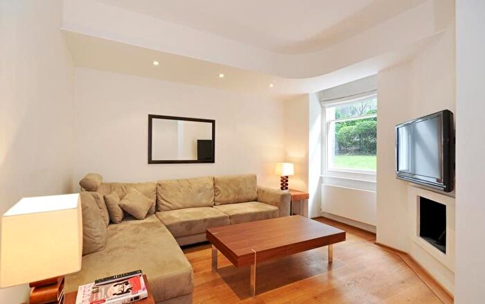 2 Bedroom Flat To Rent In Upper Montagu Street, Marylebone, London, W1H