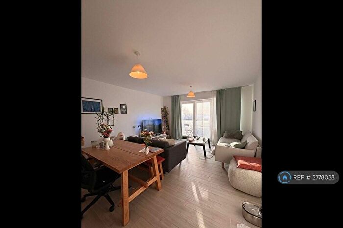 2 Bedroom Flat To Rent In Charles Sevright Way, London, NW7