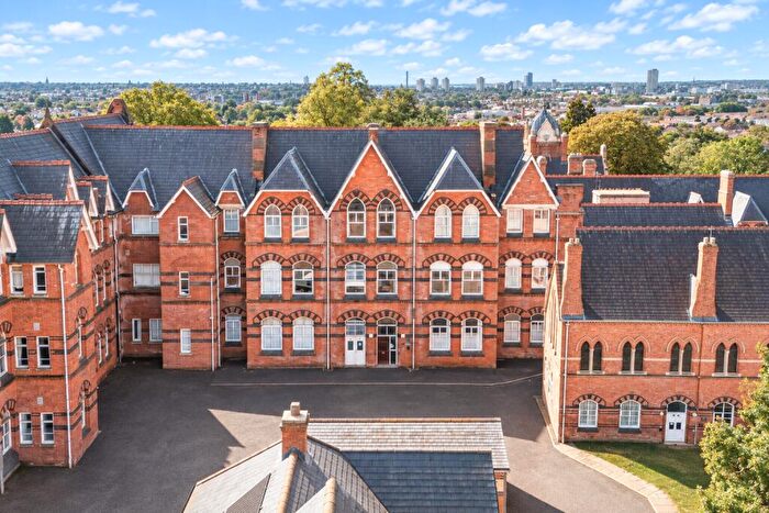 2 Bedroom Apartment For Sale In Grosvenor Gate, Humberstone, Leicester, LE5
