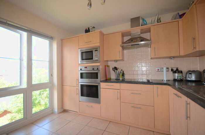 3 Bedroom Flat To Rent In Trevelyan Court, SL4