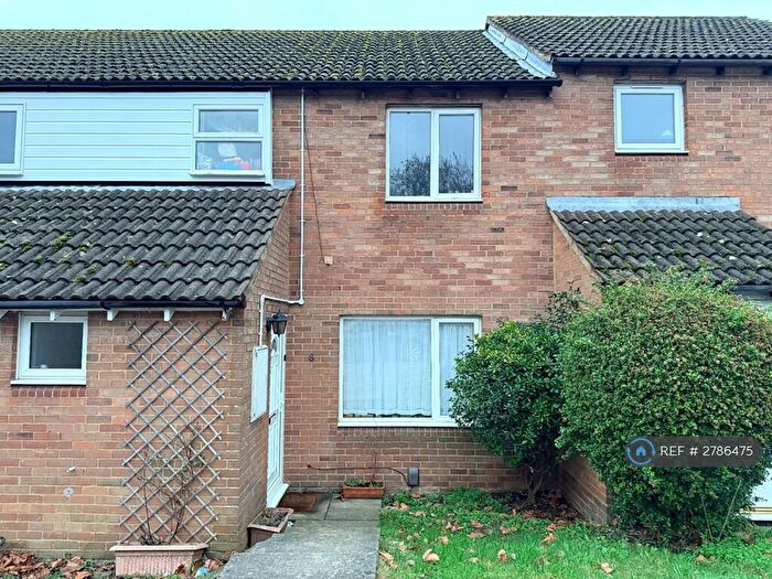 3 Bedroom Terraced House To Rent In Wallace Close, Marlow, SL7