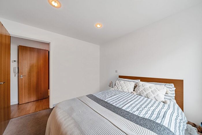 1 Bedroom Flat For Sale In Perry Vale, London, SE23