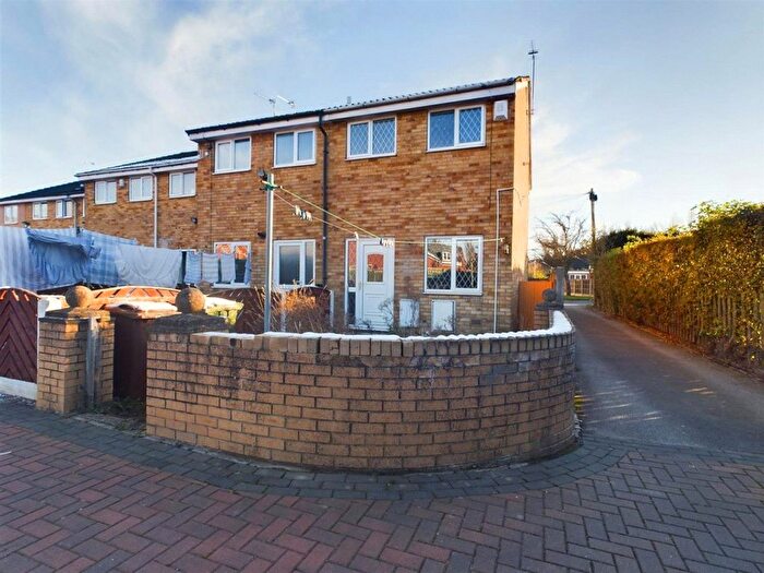 2 Bedroom End Of Terrace House For Sale In Carr Lane, South Kirkby, WF9