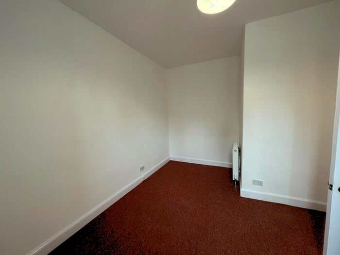 1 Bedroom Flat To Rent In Wardlaw Place, Edinburgh, EH11