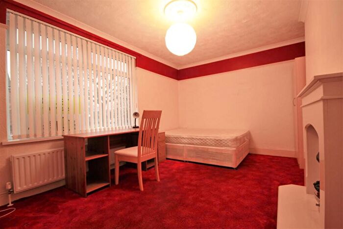 2 Bedroom Flat To Rent In Beadnell Place, Shieldfield, NE2