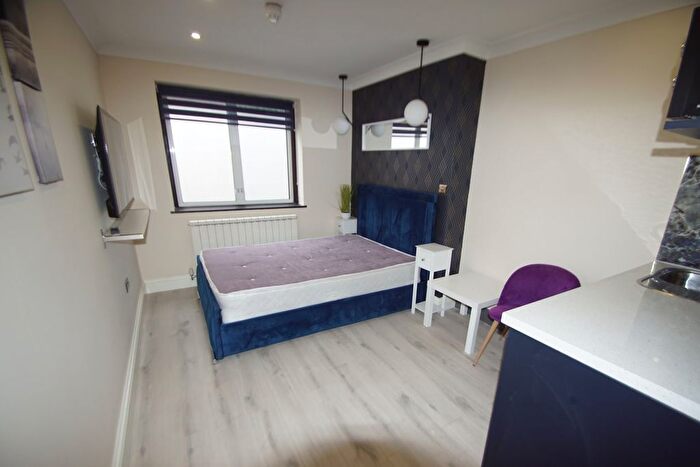 Studio To Rent In Orchard Close, London, NW2