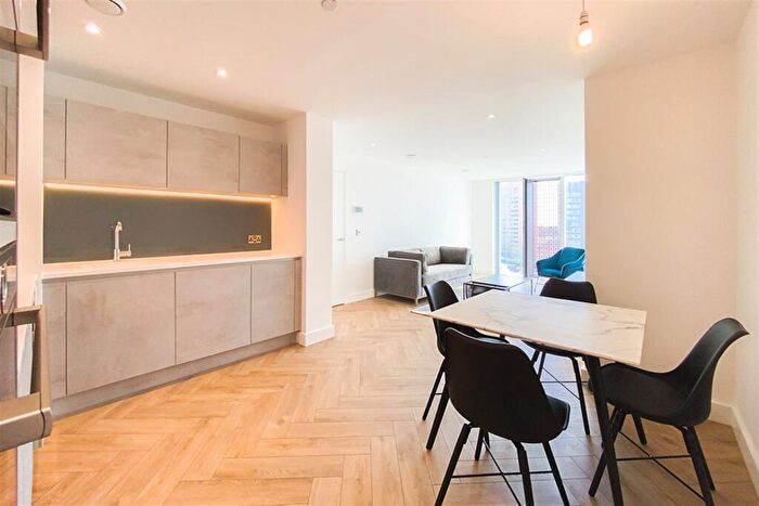 2 Bedroom Apartment To Rent In Elizabeth Tower, M15