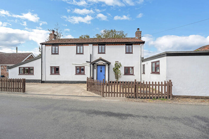 2 Bedroom Cottage For Sale In Hepworth Road, Barningham, IP31