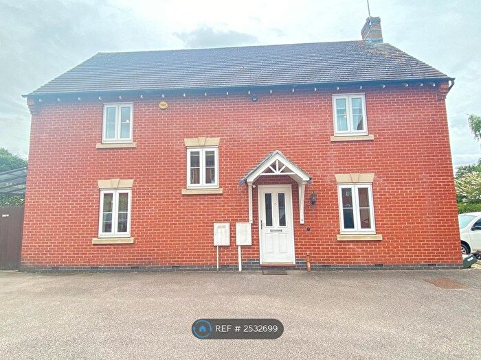 4 Bedroom Detached House To Rent In Castle Road, Castle Gresley, Swadlincote, DE11