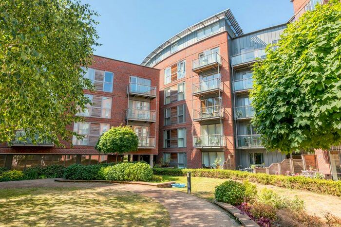2 Bedroom Flat To Rent In The Heart, Walton-on-Thames, KT12