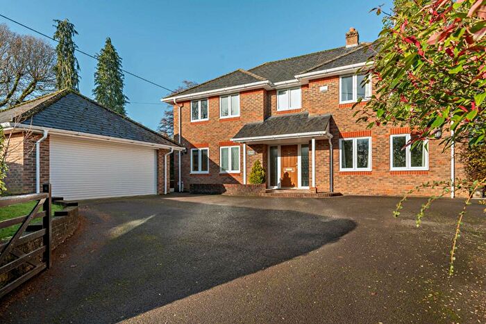 4 Bedroom Detached House For Sale In Junction Road, Alderbury, Salisbury, Wiltshire, SP5
