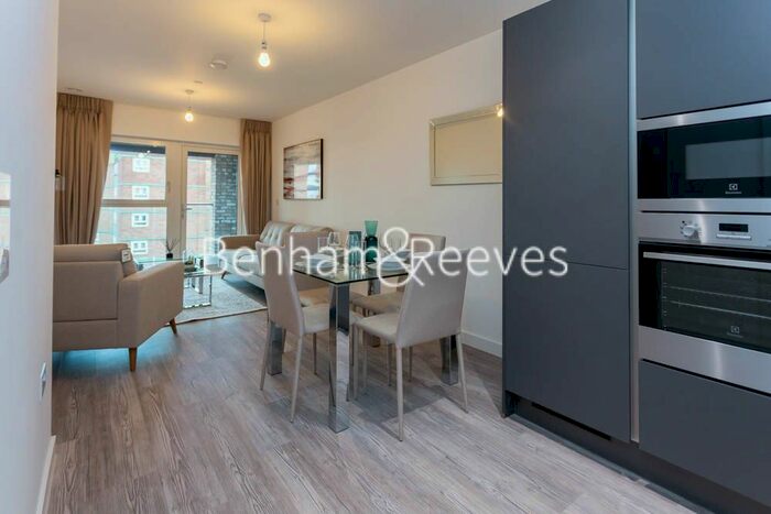 1 Bedroom Flat To Rent In Lyall House, Shipbuilding Way, London, E13