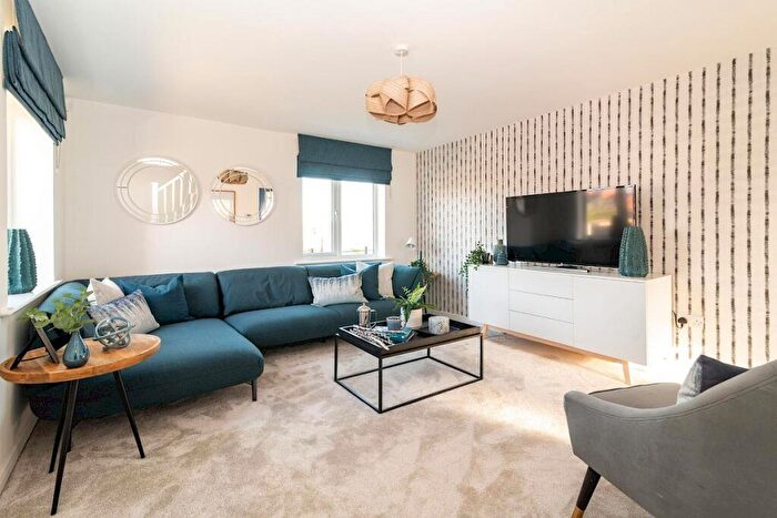 2 Bedroom Semi-Detached House To Rent In Macaulay Park, Grimsby, DN31