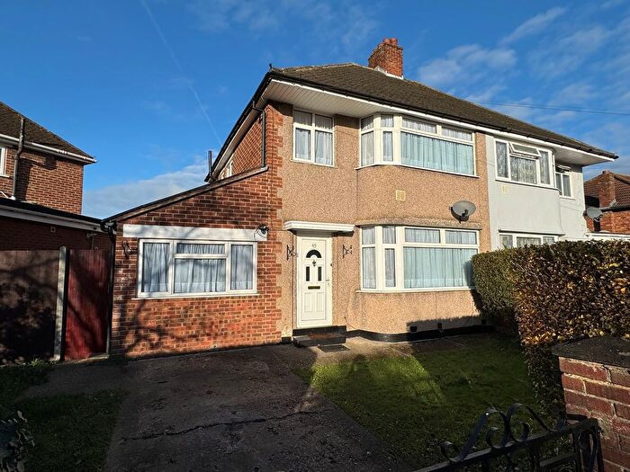4 Bedroom Semi-Detached House To Rent In Warley Road, Hayes, UB4