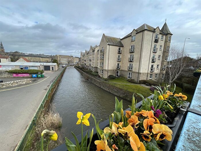 2 Bedroom Flat For Sale In Eden Court, Cupar, KY15