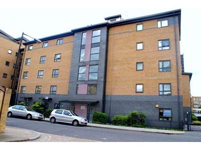 2 Bedroom Apartment To Rent In Talwin Street, London, E3
