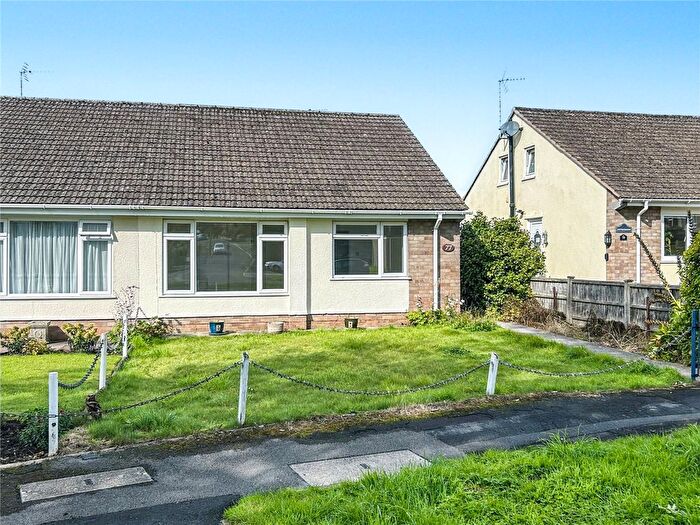 2 Bedroom Bungalow For Sale In Bekynton Avenue, Wells, BA5