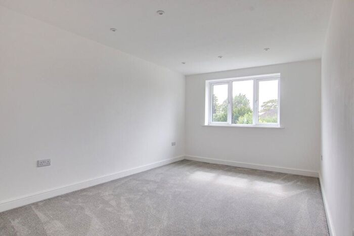 2 Bedroom Detached House For Sale In Cedar Mount, Lyndhurst, SO43
