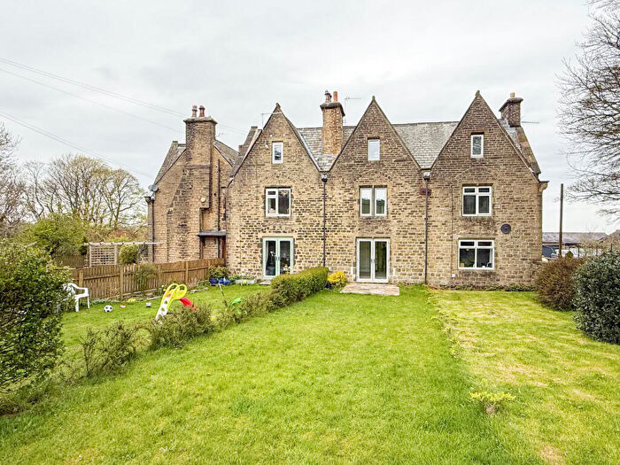 2 Bedroom Terraced House For Sale In Wilshaw Road, Wilshaw, Holmfirth, HD9