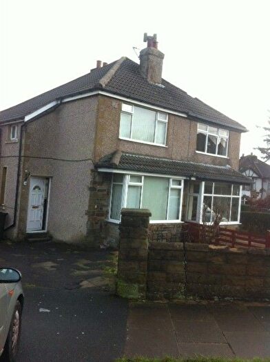 3 Bedroom Semi-Detached House To Rent In Brantwood Drive, Bradford, BD9