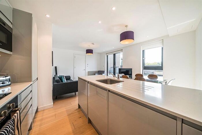 2 Bedroom Flat To Rent In Cheshire Street, Cheshire Street, E2