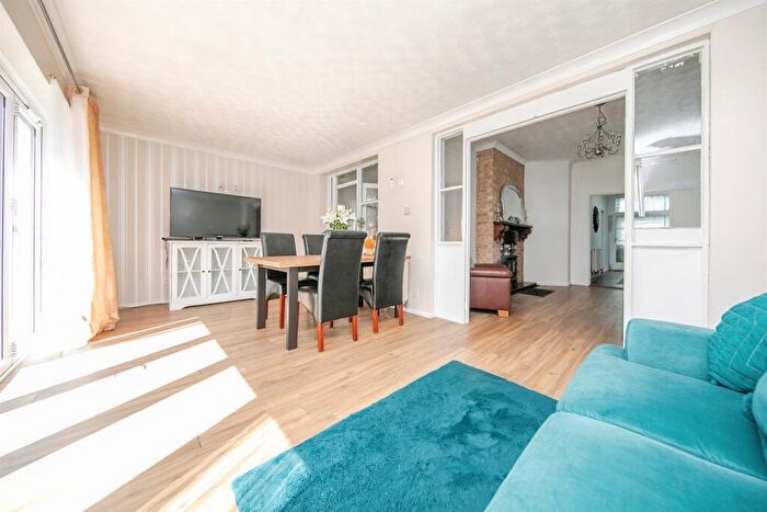 4 Bedroom Detached House For Sale In Walton Road, Clacton-On-Sea, CO15