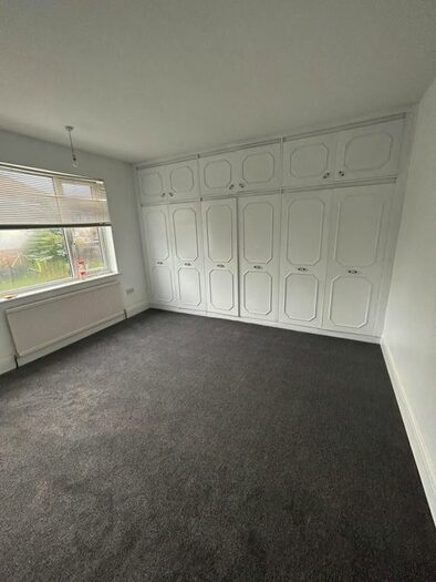 1 Bedroom Flat To Rent In Canterbury Avenue, Cranbrook, Ilford, IG1