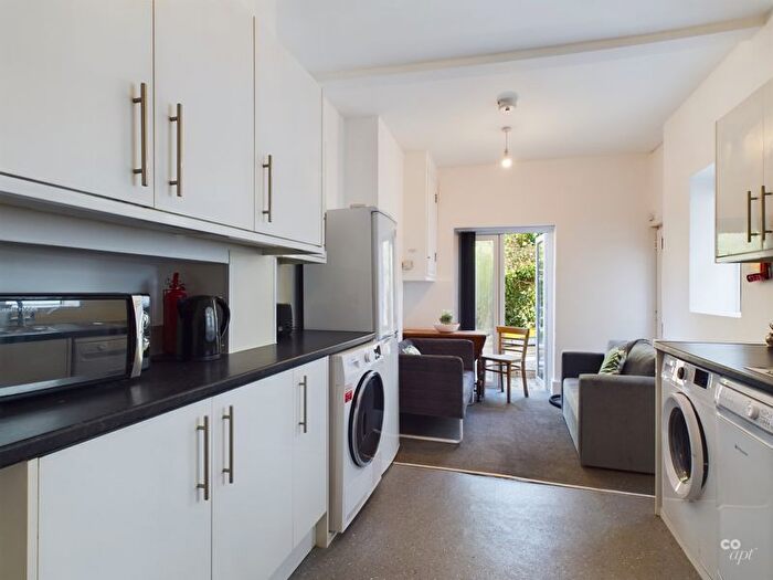 6 Bedroom Property To Rent In Brading Road, Brighton, BN2