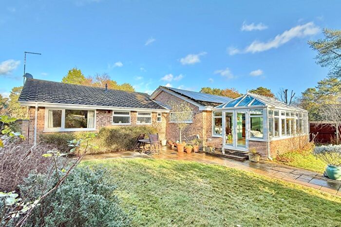 3 Bedroom Bungalow For Sale In Shelley Close, Ashley Heath, BH24