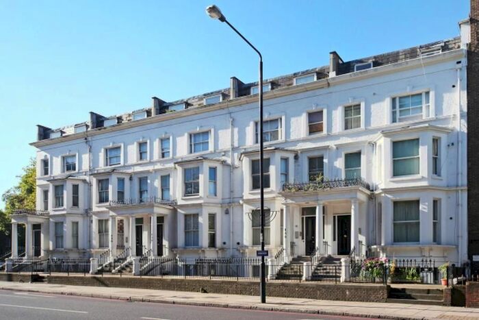 2 Bedroom Flat To Rent In Earls Court Road, London, SW5