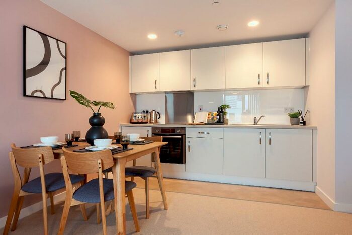 1 Bedroom Apartment To Rent In Bradshaw House, Salford, M3