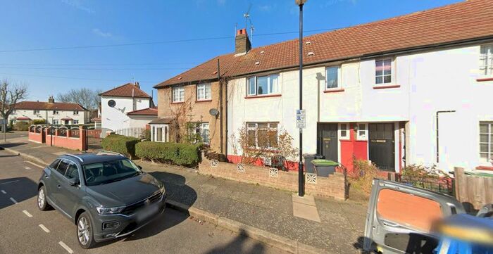 Studio To Rent In Rivulet Road, London, N17