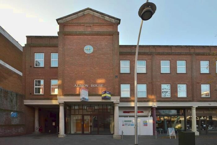 2 Bedroom Flat To Rent In Albion Court, Lime Street, MK40