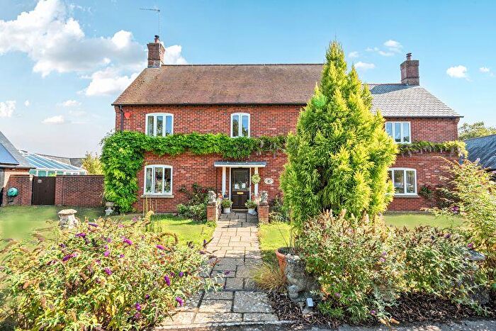 5 Bedroom Detached House For Sale In Park Lane, Britford, SP5