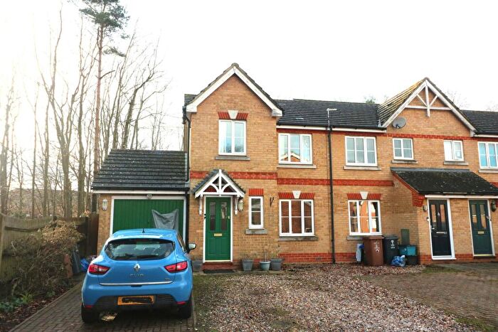 3 Bedroom Semi-Detached House To Rent In Old Bourne Way, Great Ashby, SG1