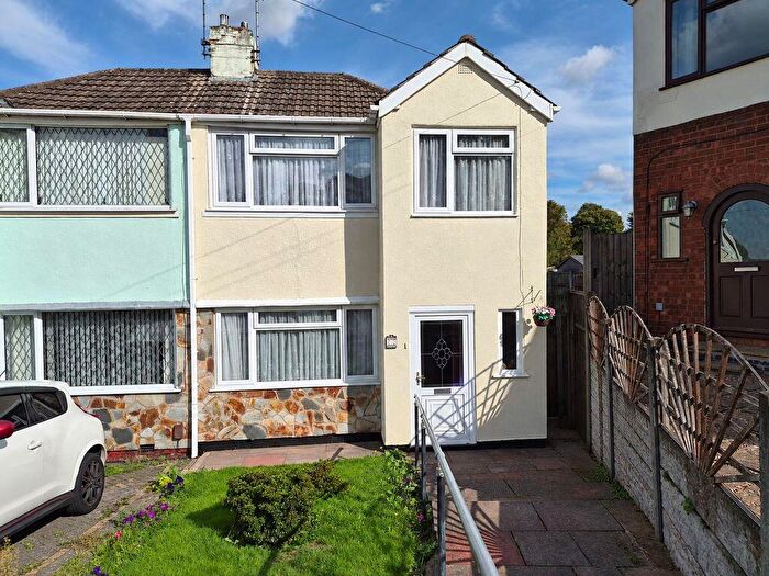 3 Bedroom Semi Detached House For Sale In Frenshaw Grove, Great Barr, Birmingham, B44