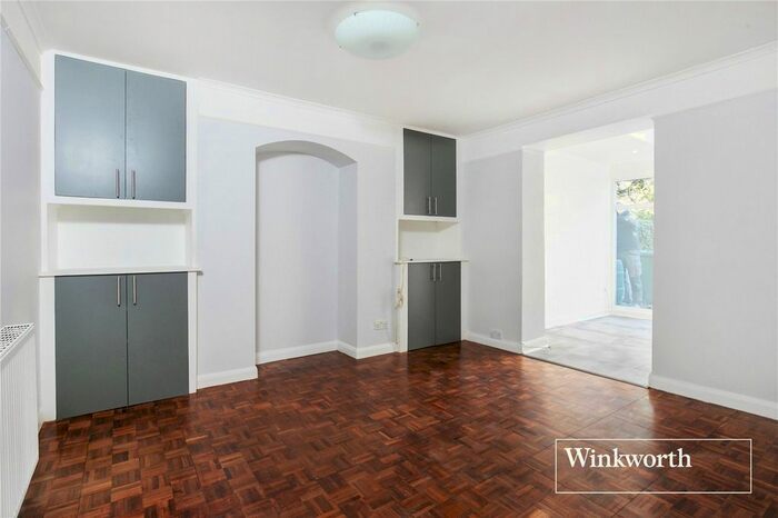 2 Bedroom Flat To Rent In Lichfield Grove, Finchley, London, N3